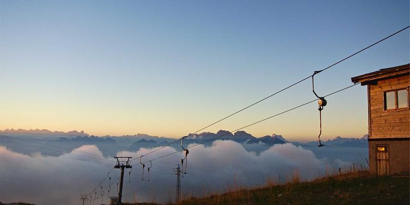 新闻、科技新闻与头条：信息洪流中如何精准捕捉与理性对比